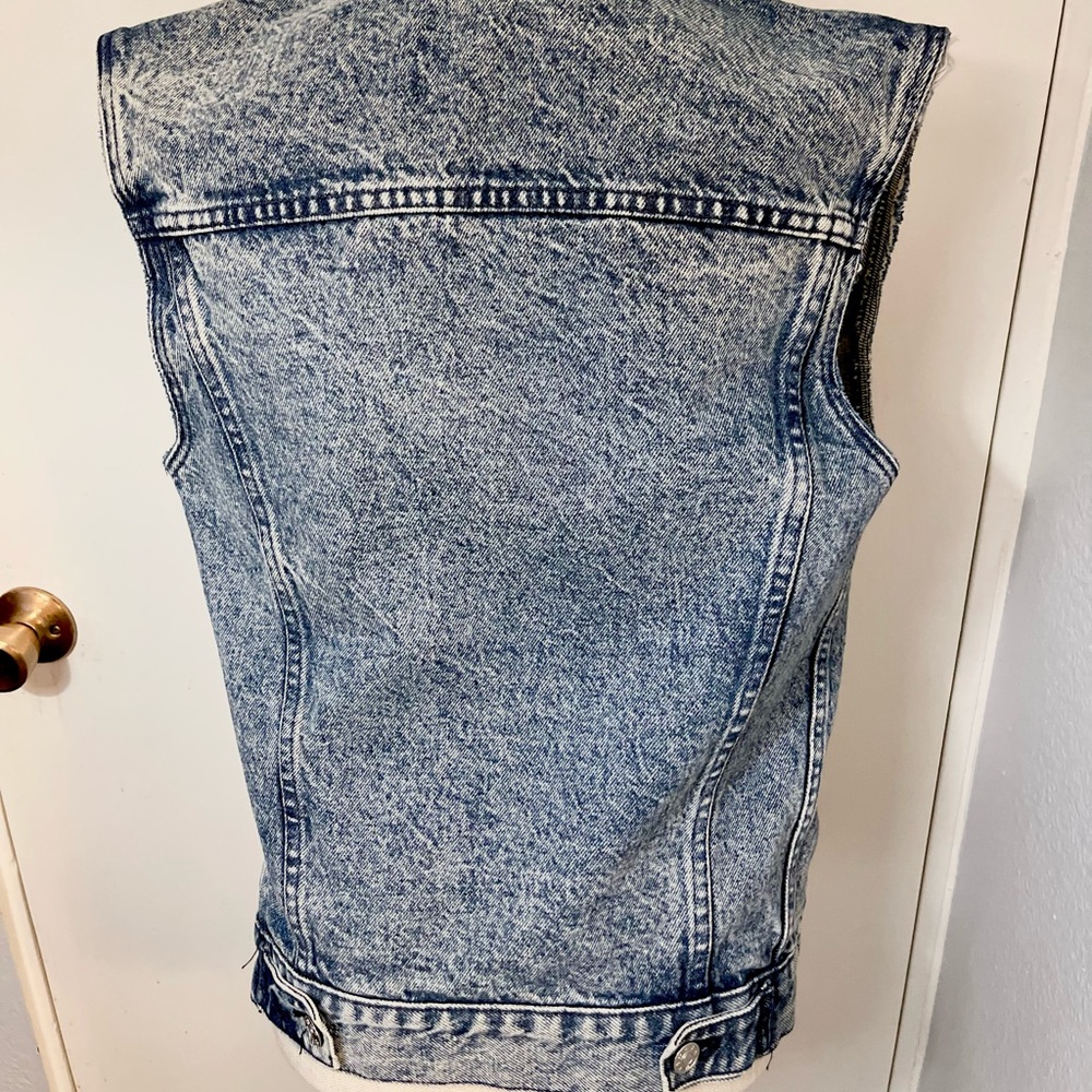 Brandy Melville Blue Denim Vest - Picture 5 of 7